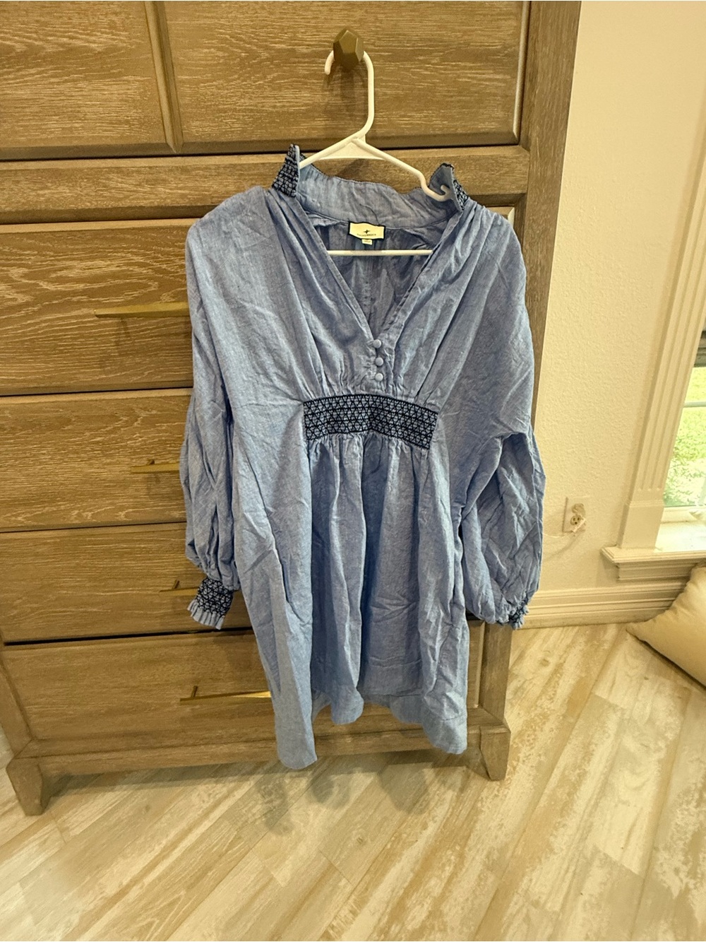Tuckernuck brand Women’s Blue Smocked Waist Boho Tunic Top size medium